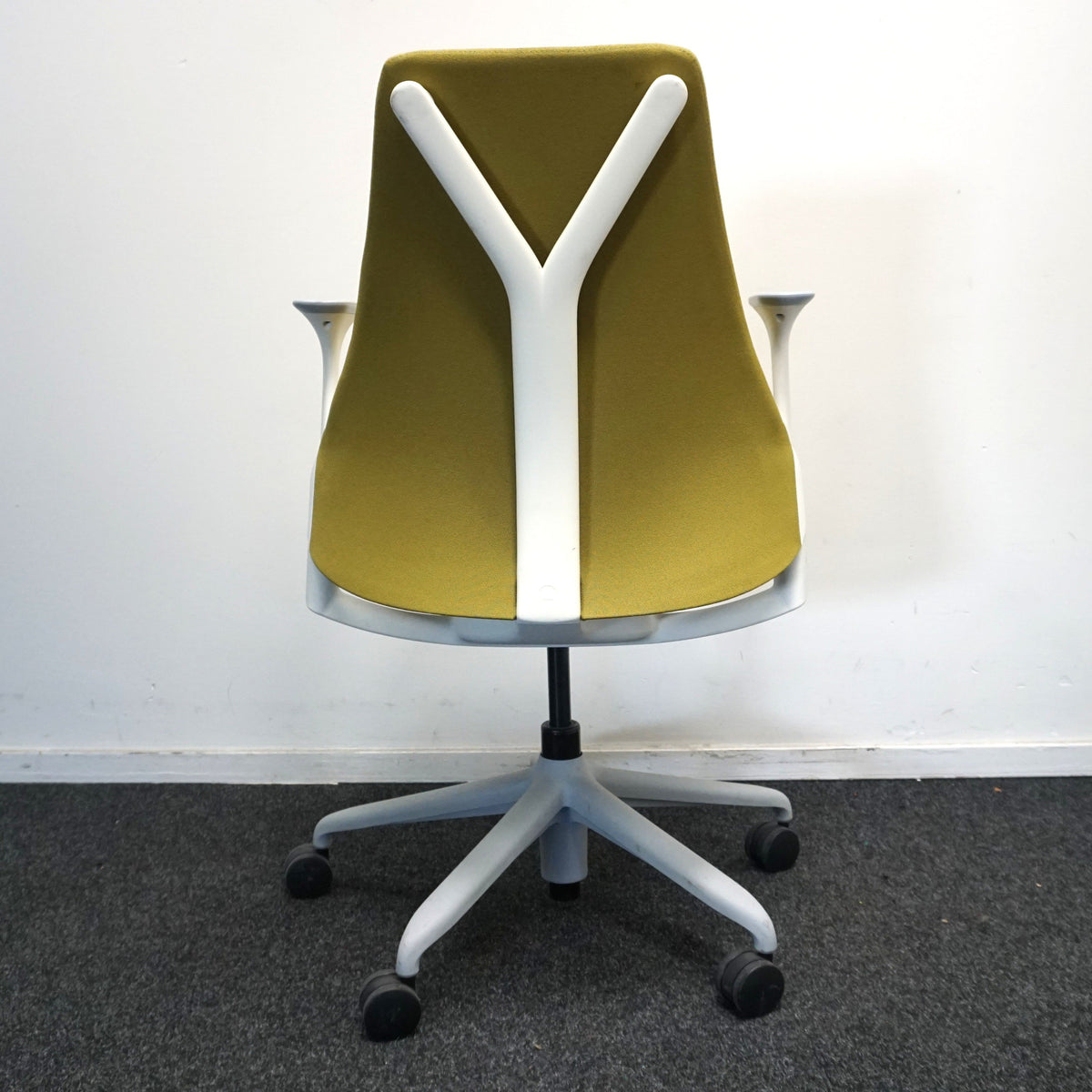 Refurbished Herman Miller Sayl bureaustoel, groen en wit foto 5