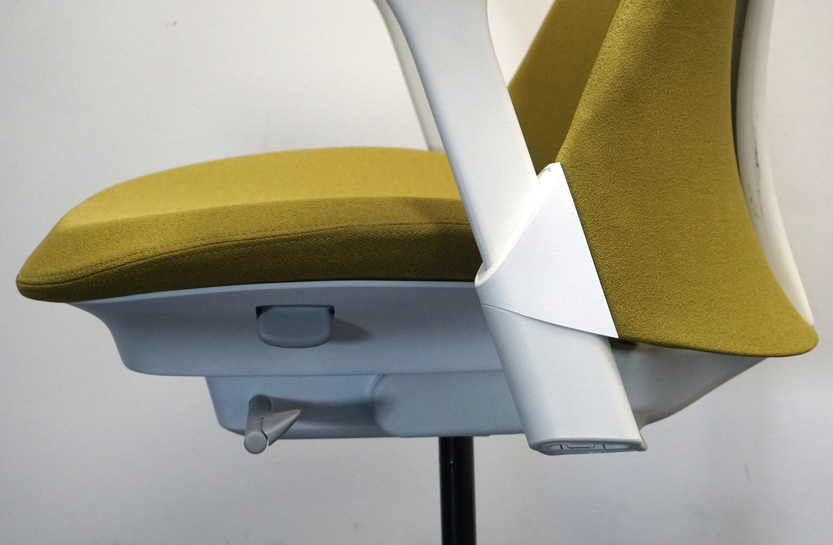 Refurbished Herman Miller Sayl bureaustoel, groen en wit foto 6