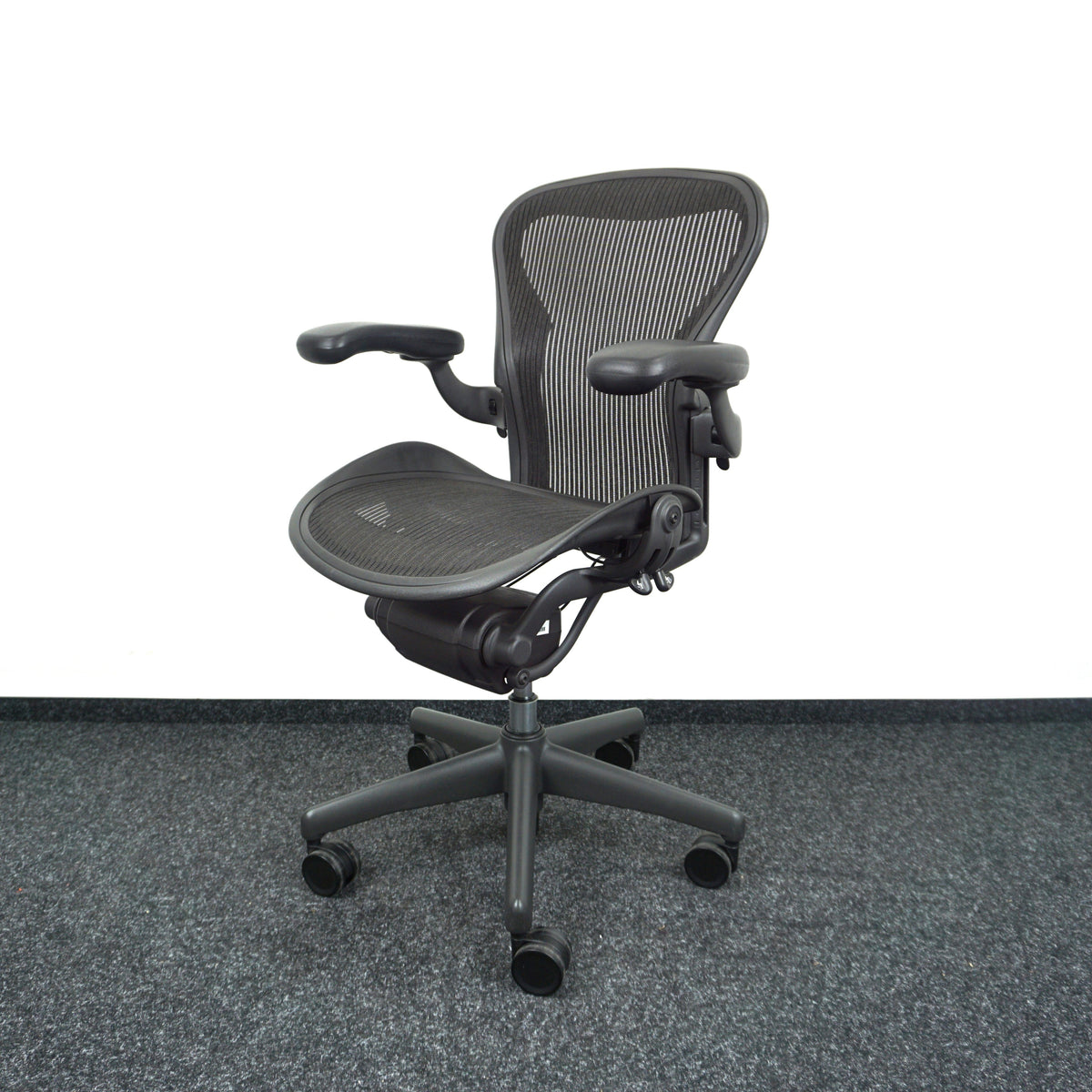 Refurbished Herman Miller Aeron type A, antraciet foto 2