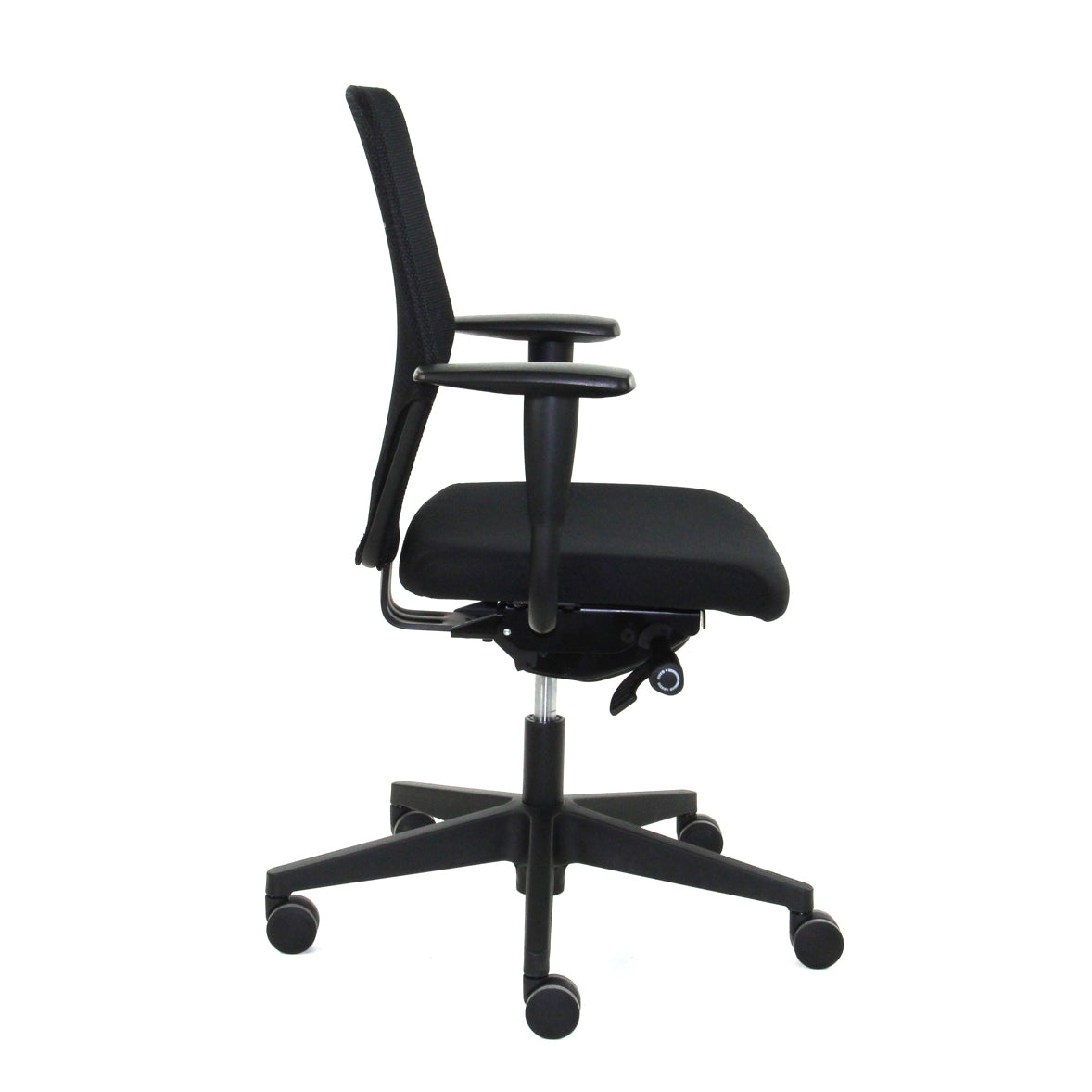 Zijaanzicht van de Bureaustoel Julia met goed zicht op het mechaniek en het zwarte kunststof voetkruis