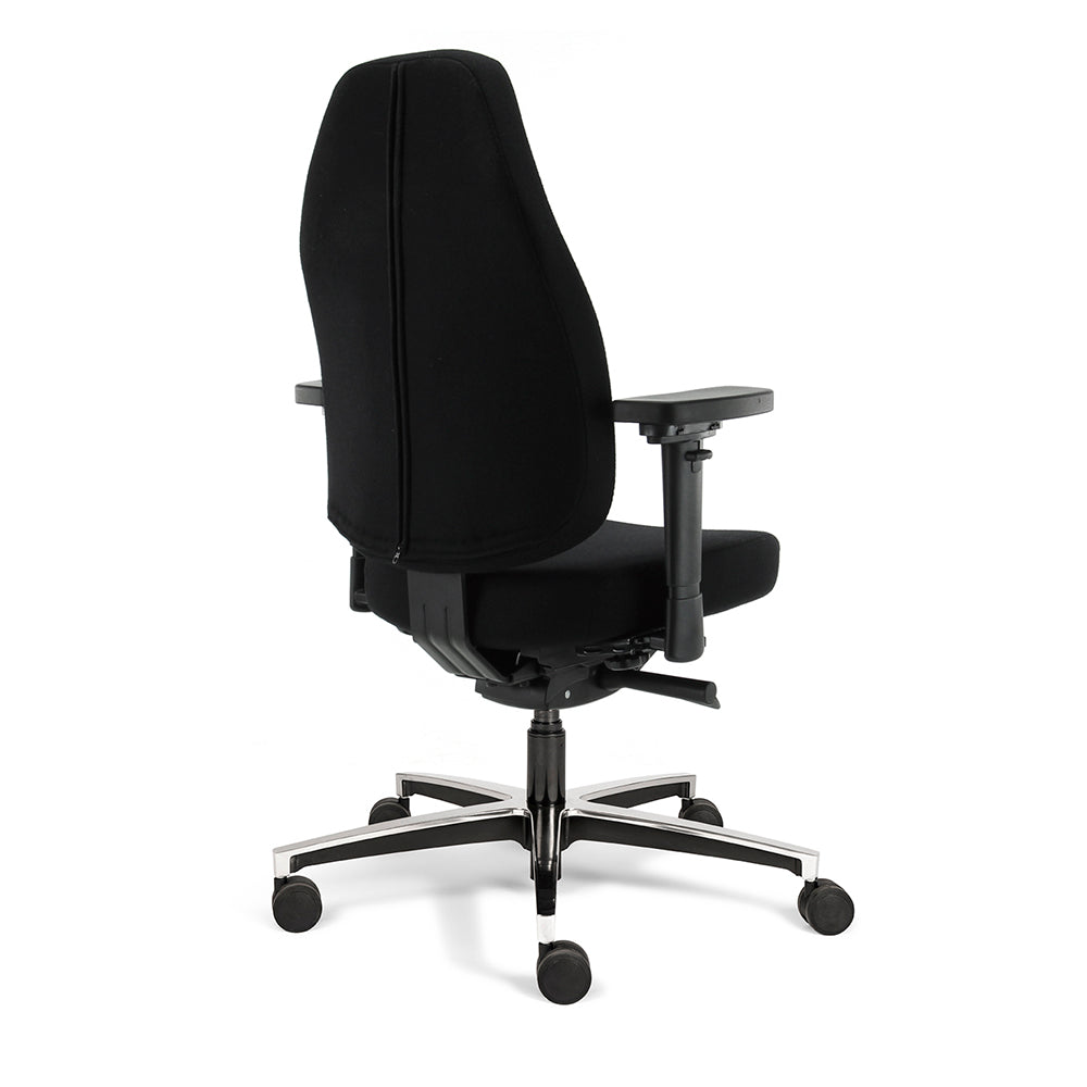 Volledig zwarte Bureaustoel Therapod X gezien vanaf schuinachter