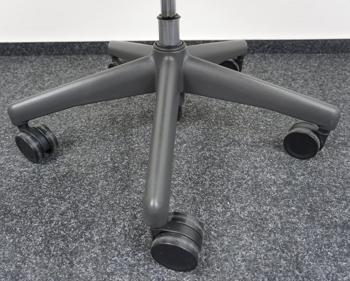 Refurbished Herman Miller Aeron type A, antraciet foto 11