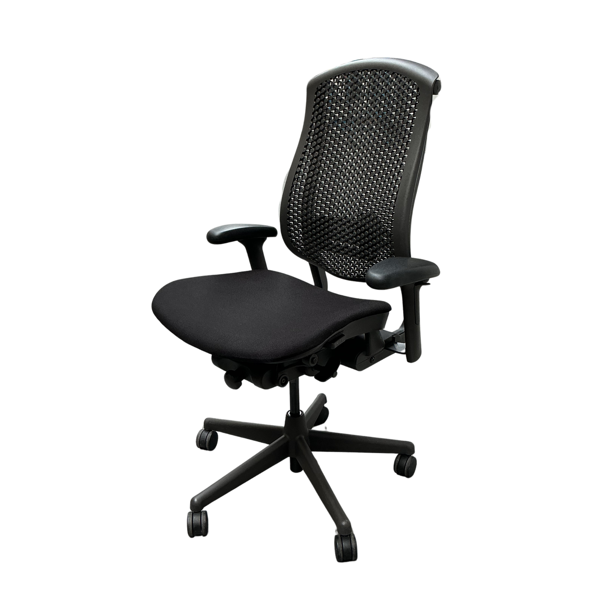 Refurbished Herman Miller Celle bureaustoel, zwart en graphite